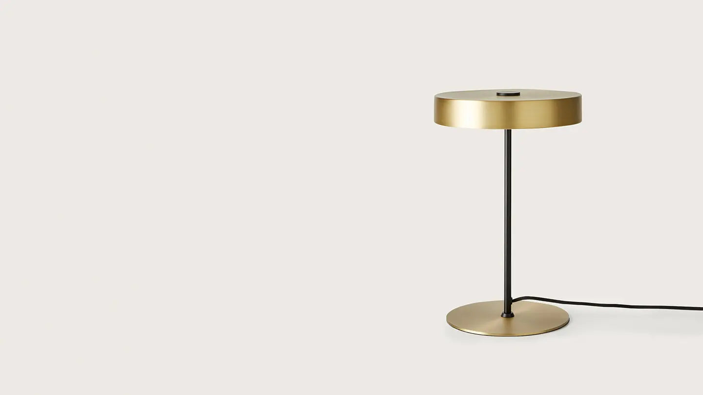 Ambor – lampa stołowa