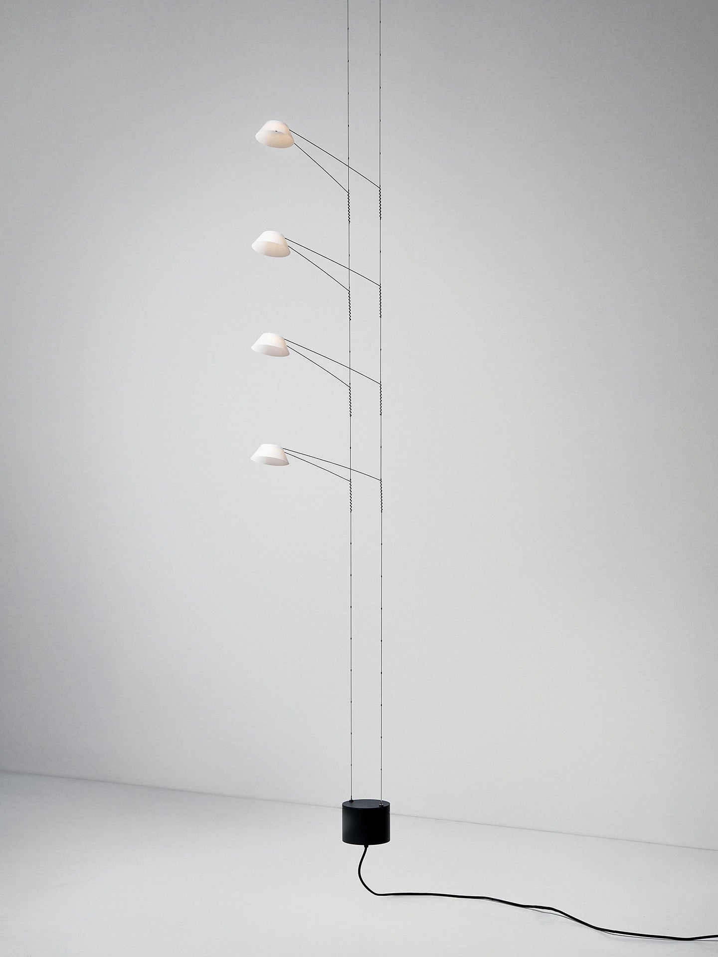 Lampa podłogowa Liiu – Luceplan