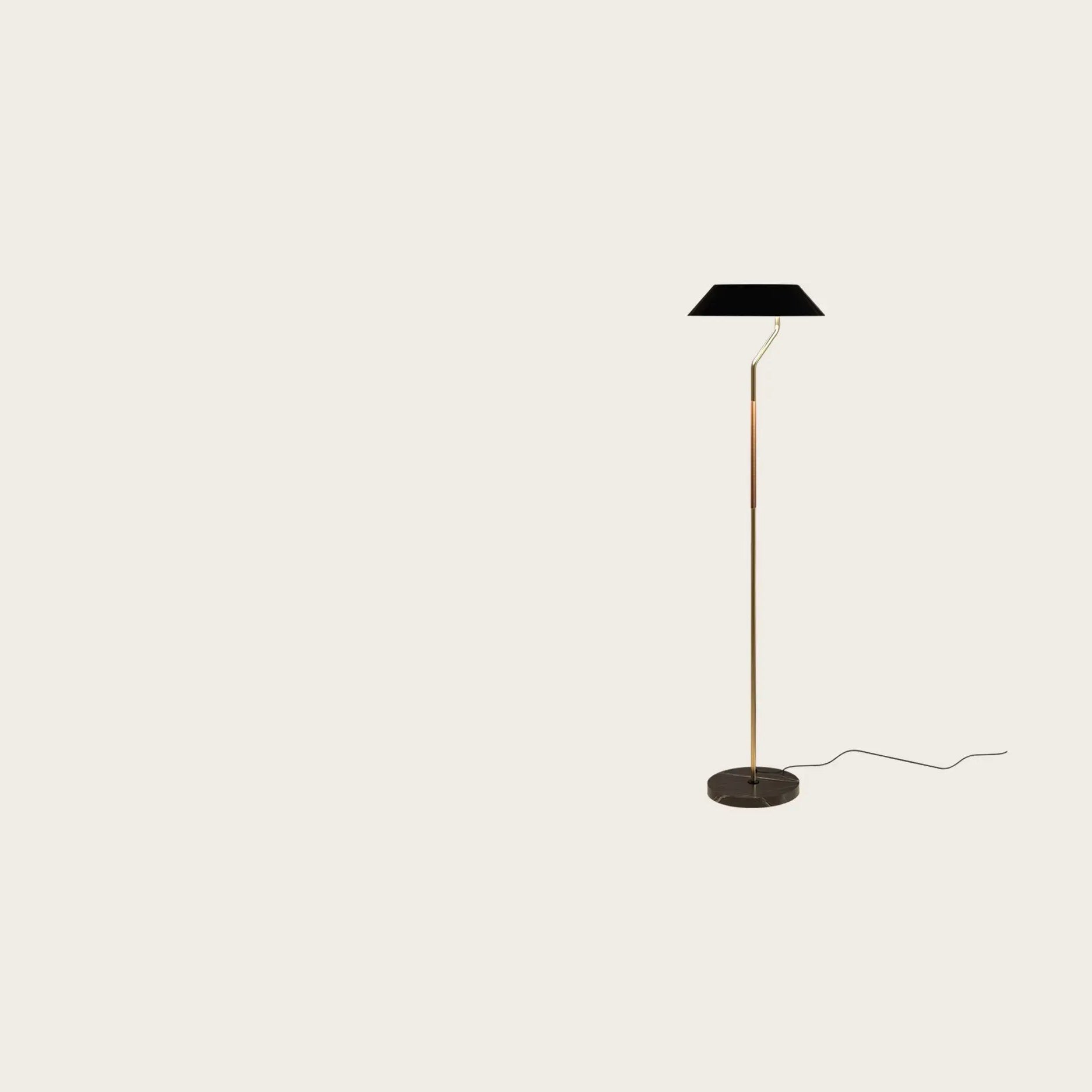 Aider – lampa podłogowa