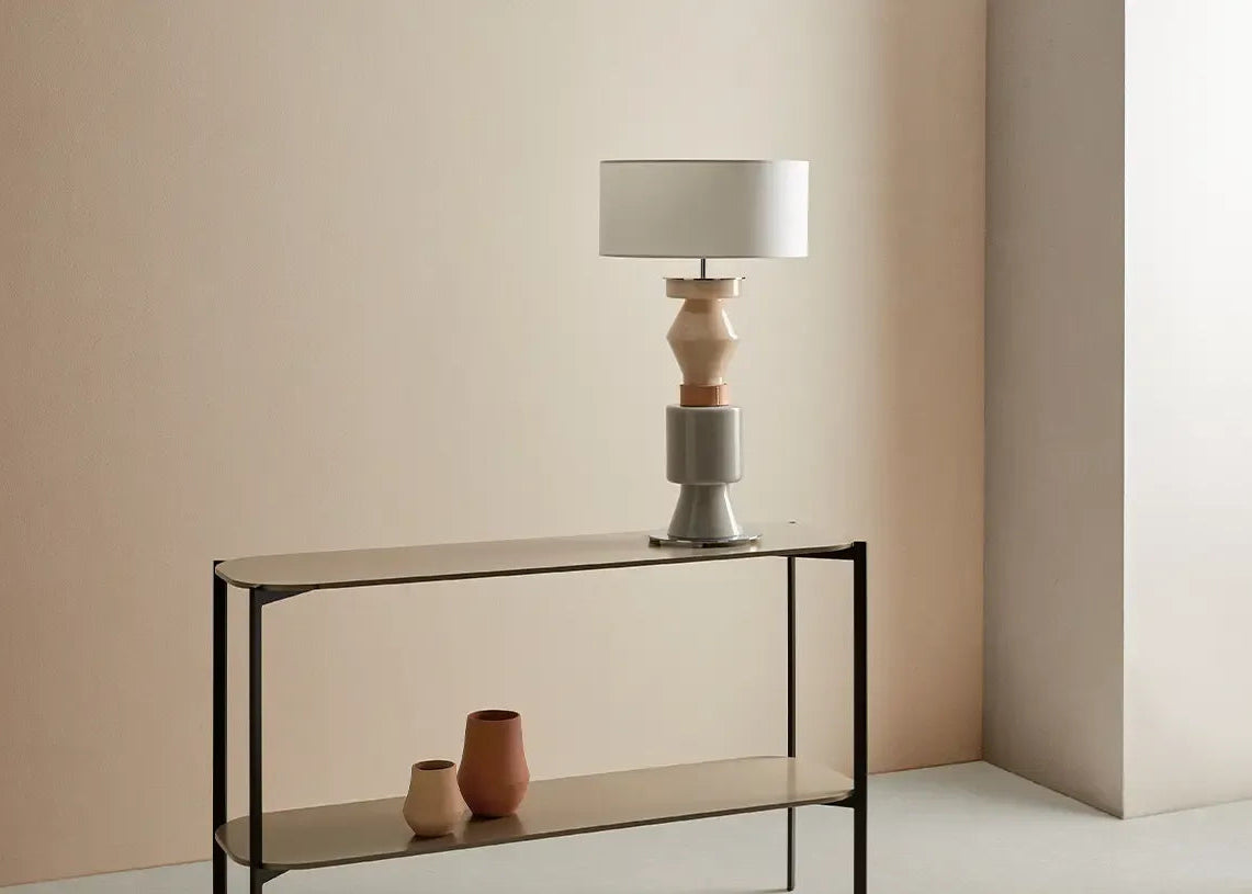 Kitta Ponn – lampa stołowa z abażurem