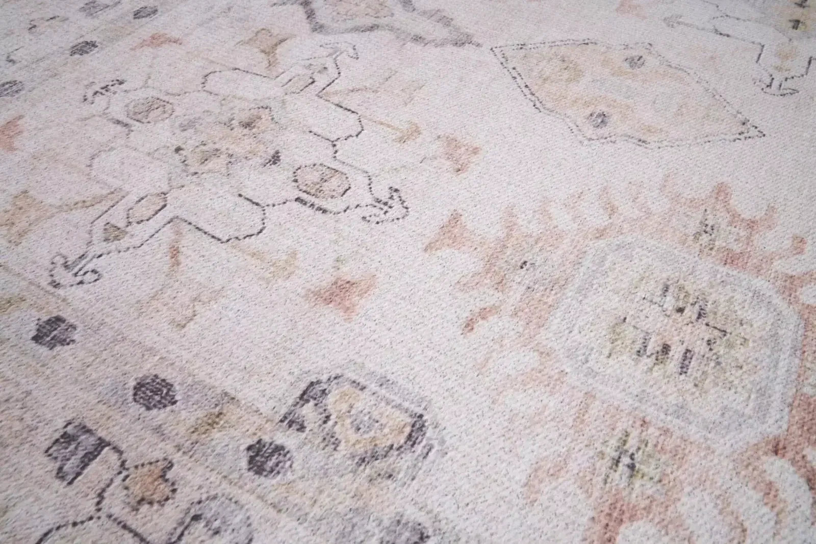 Dywan Aman Beige – Carpet Decor