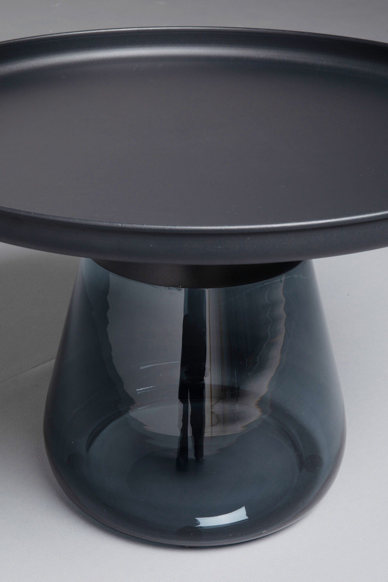 Bottiglia Smoke – stolik pomocniczy Ø 60 cm