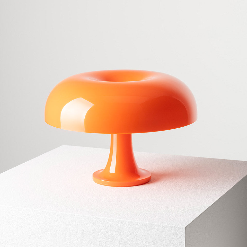 Nessino – pomarańczowa lampa stołowa