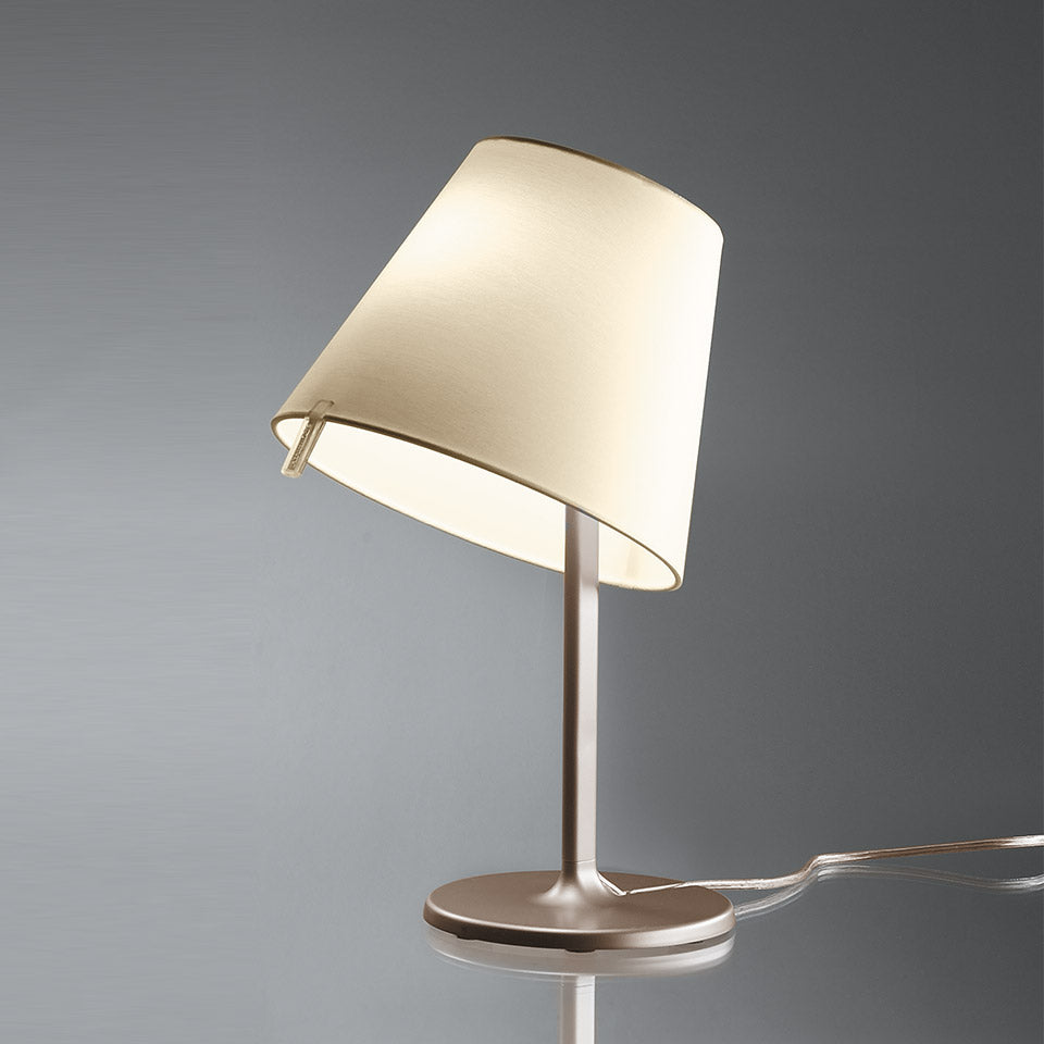 Melampo – lampa stołowa Bronze