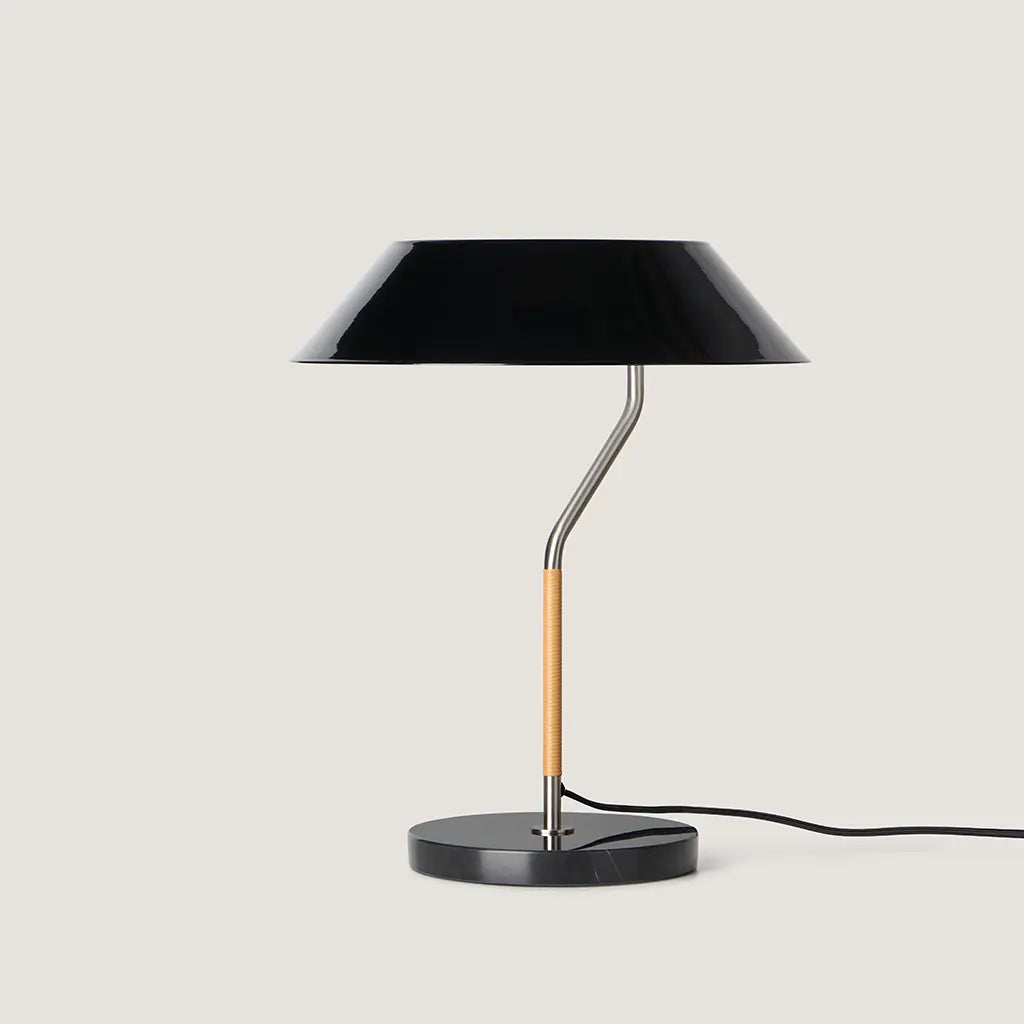 Aider – lampa stołowa