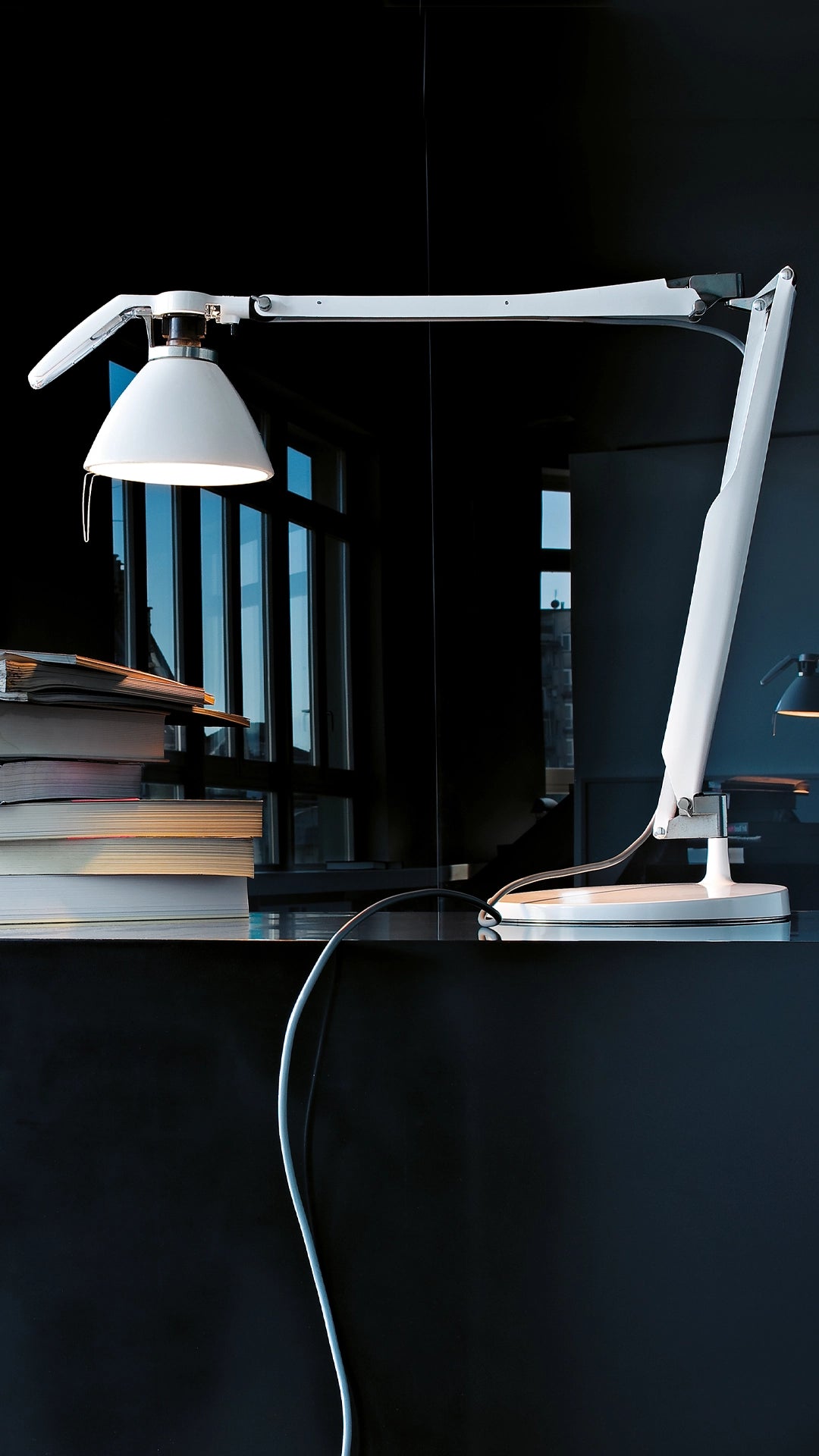 Lampa stołowa Fortebraccio – Luceplan