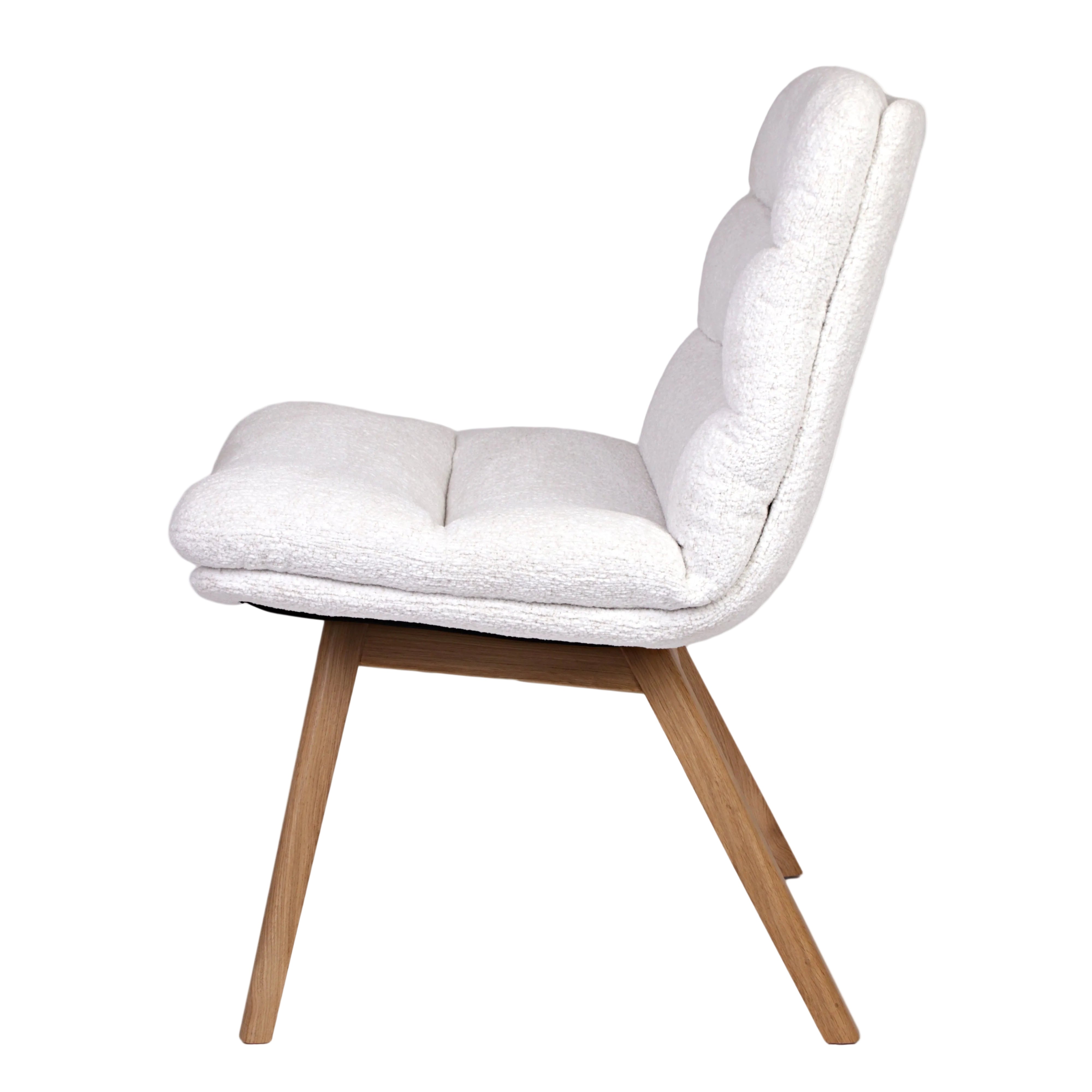 Jonathan chair wooden legs