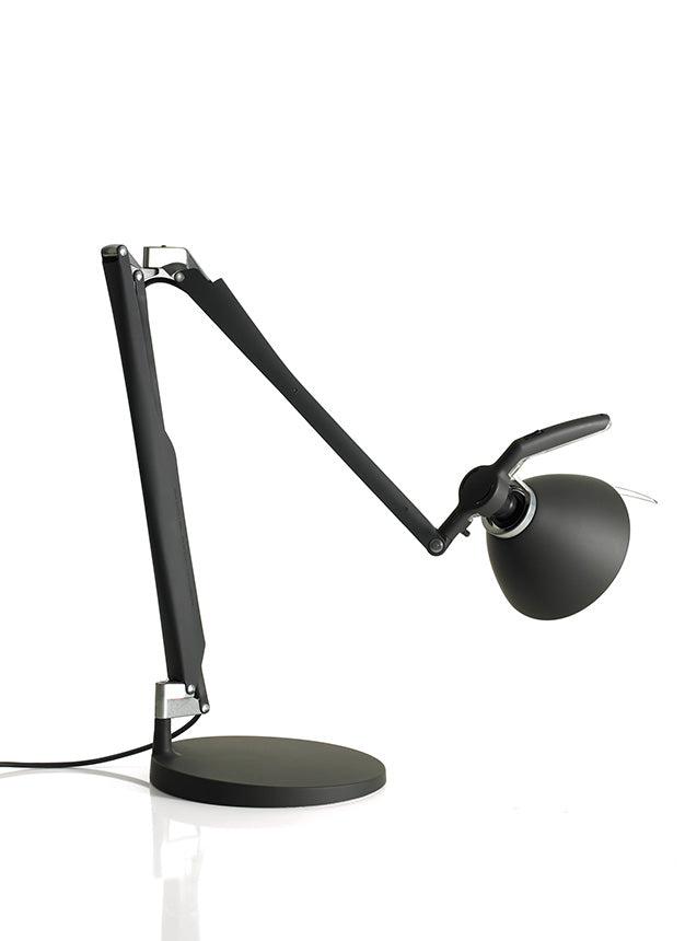 Lampa stołowa Fortebraccio – Luceplan