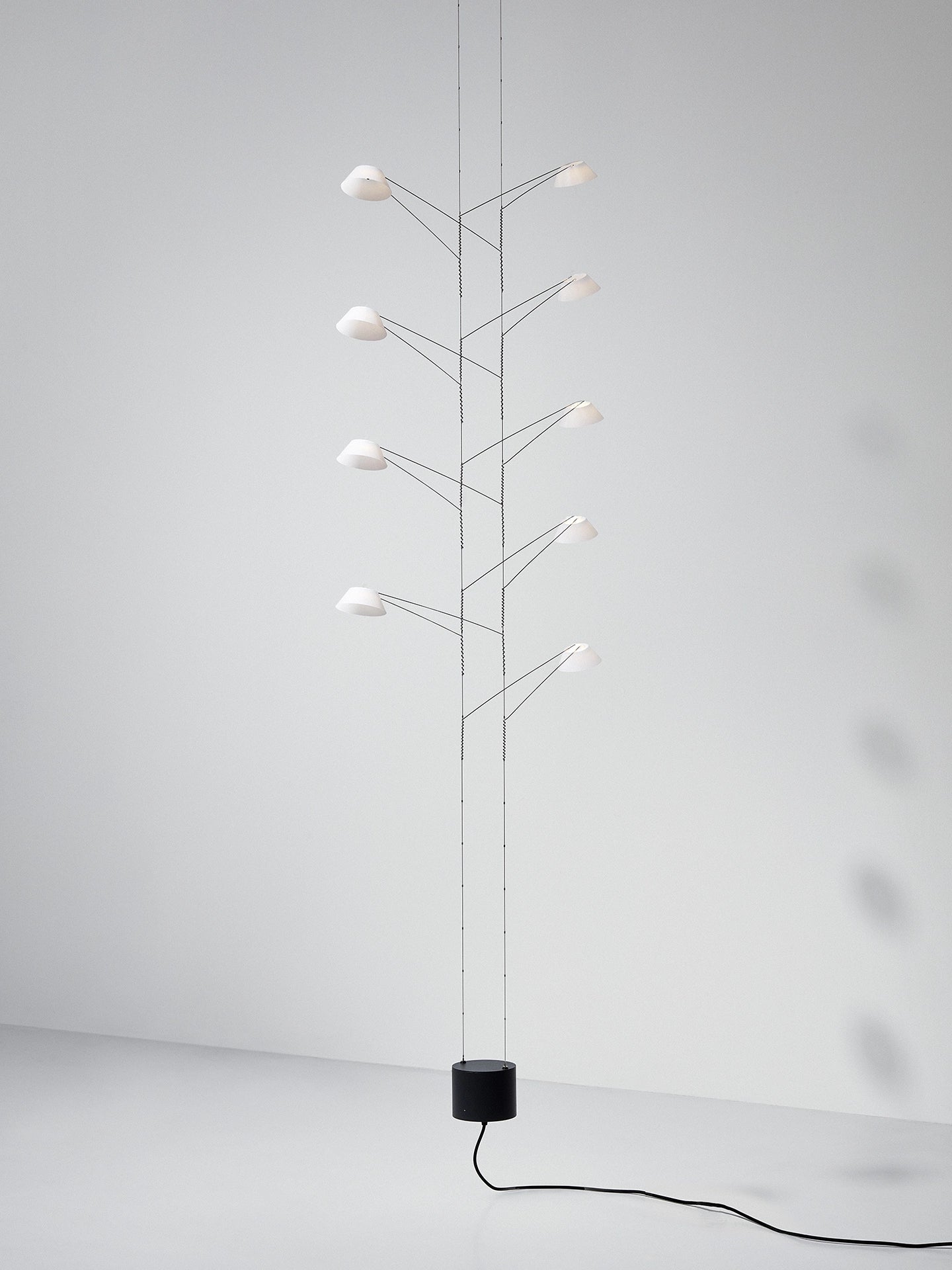 Lampa podłogowa Liiu – Luceplan