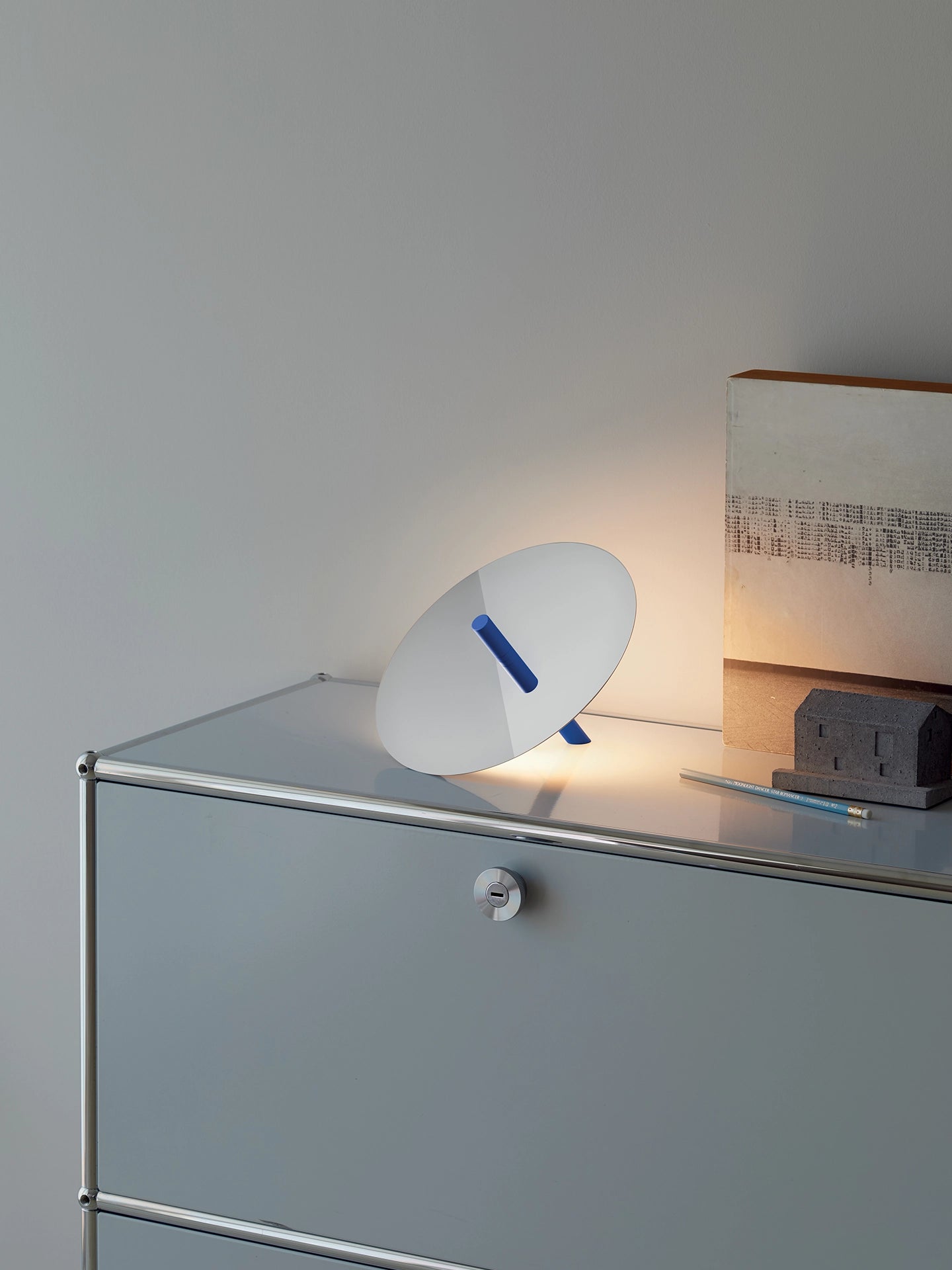 Lampa stołowa Millimetro – Luceplan