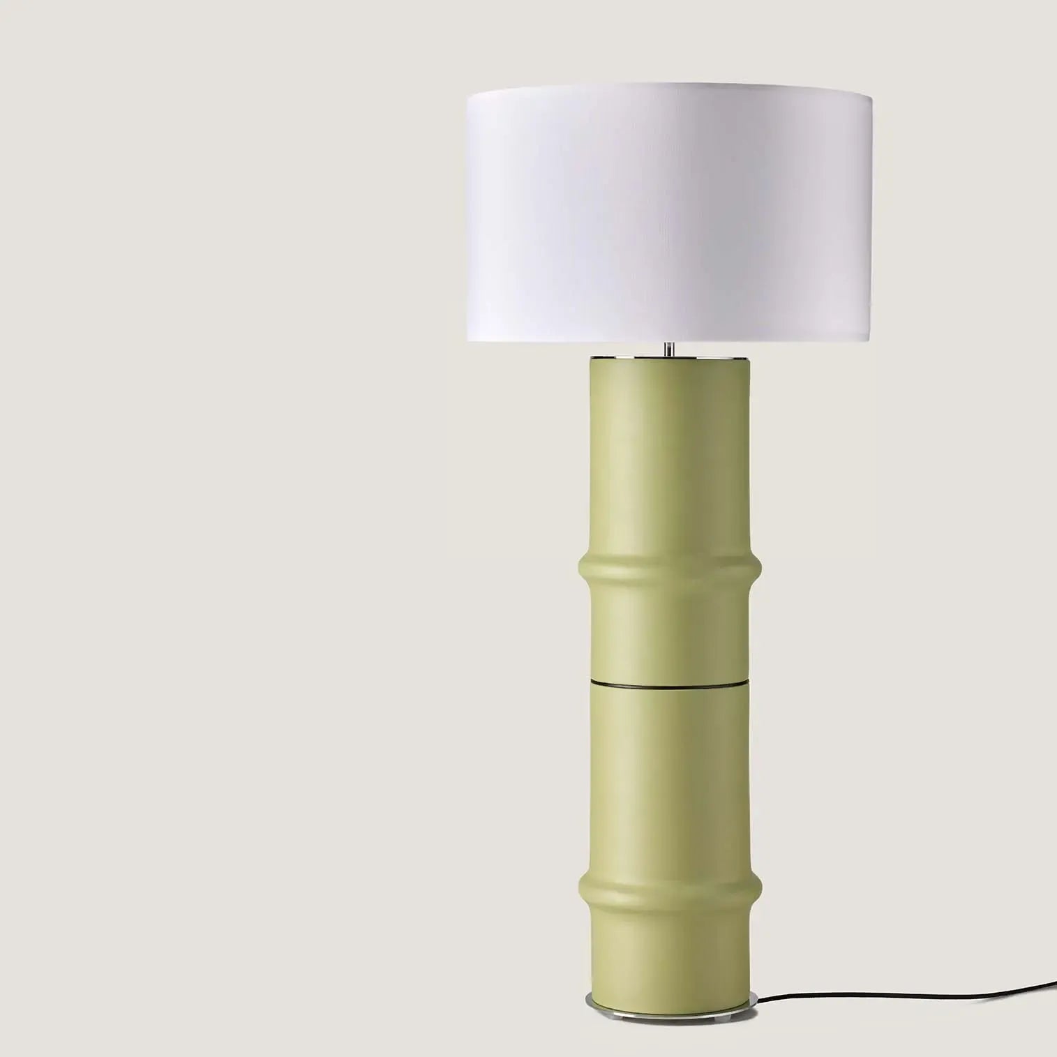Bambú – lampa podłogowa z abażurem