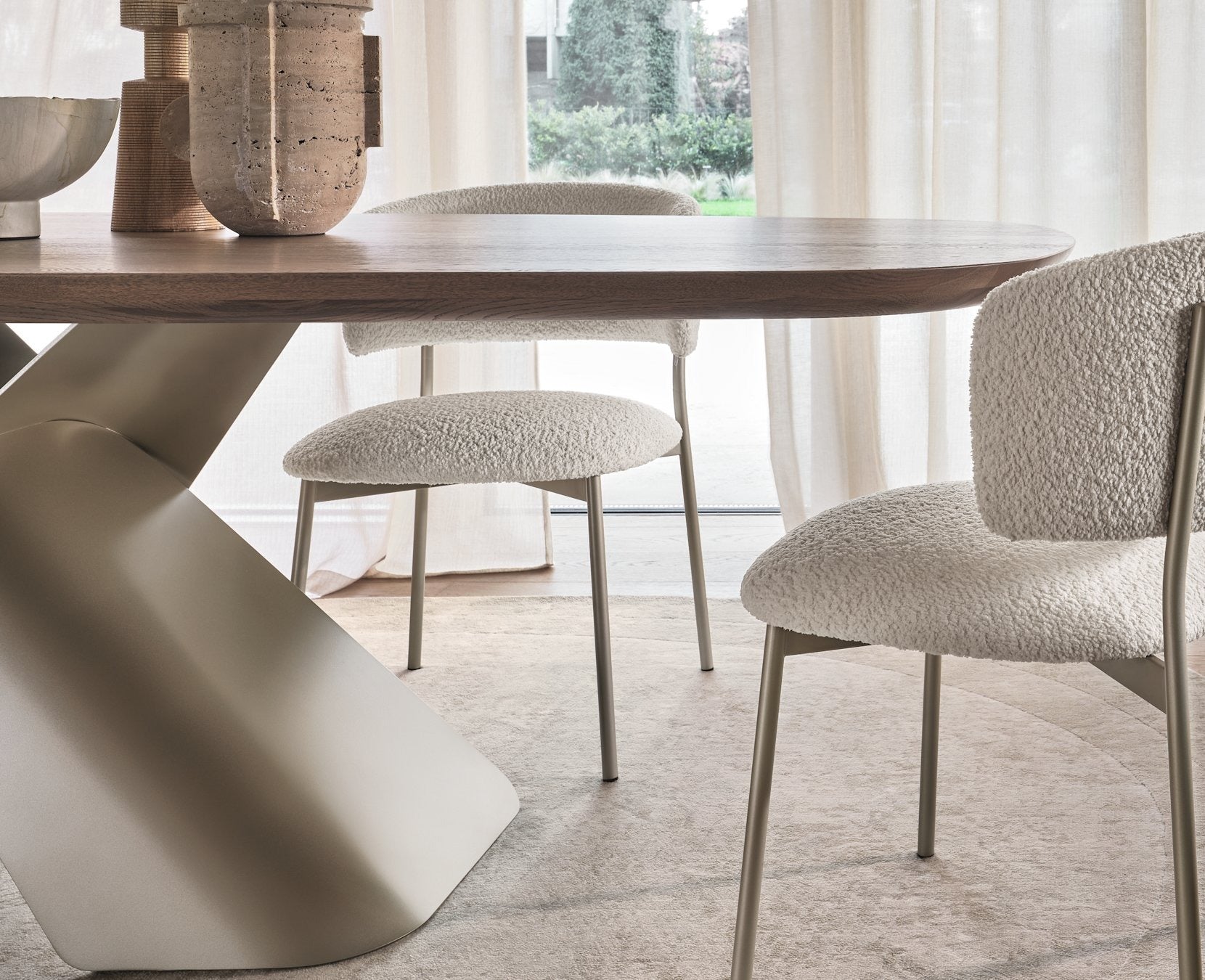 Stół Axiom 200/248/300 cm z blatem z litego dębu Calligaris