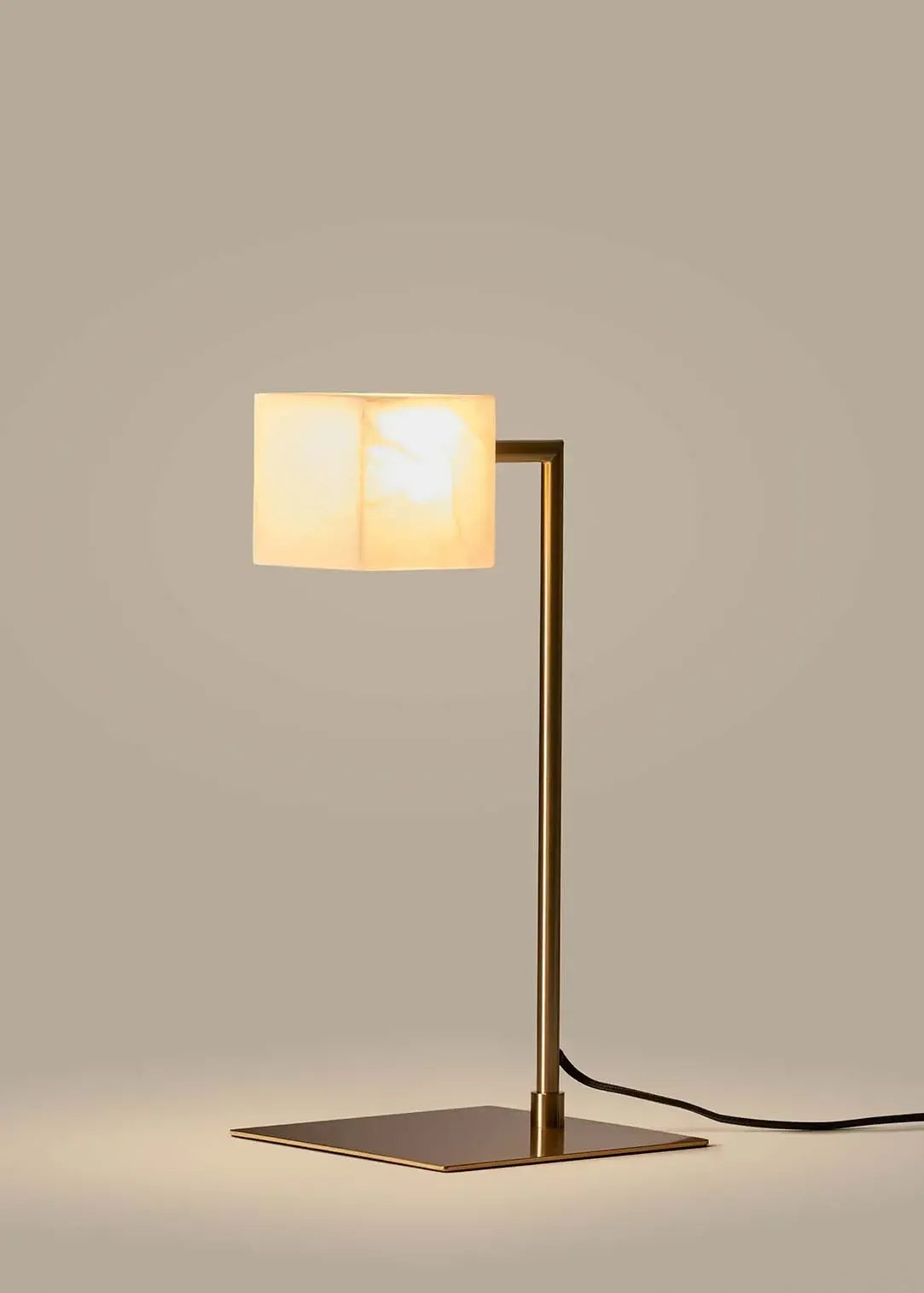 Cubic – lampa stołowa
