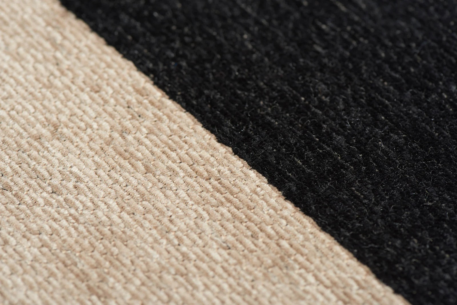 Dywan Tiffany Black – Carpet Decor