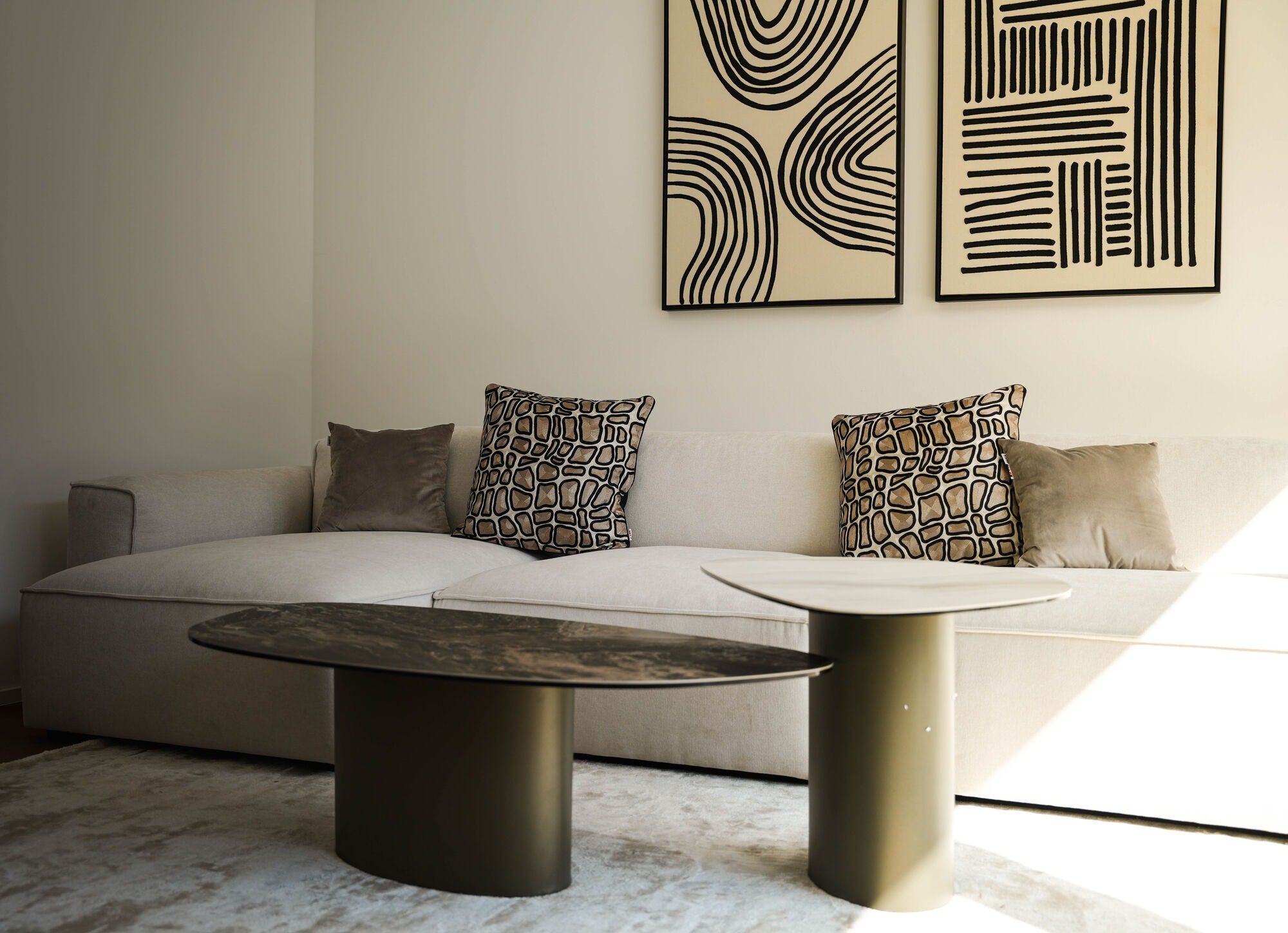 Paso – stolik pomocniczy 75 × 50 cm