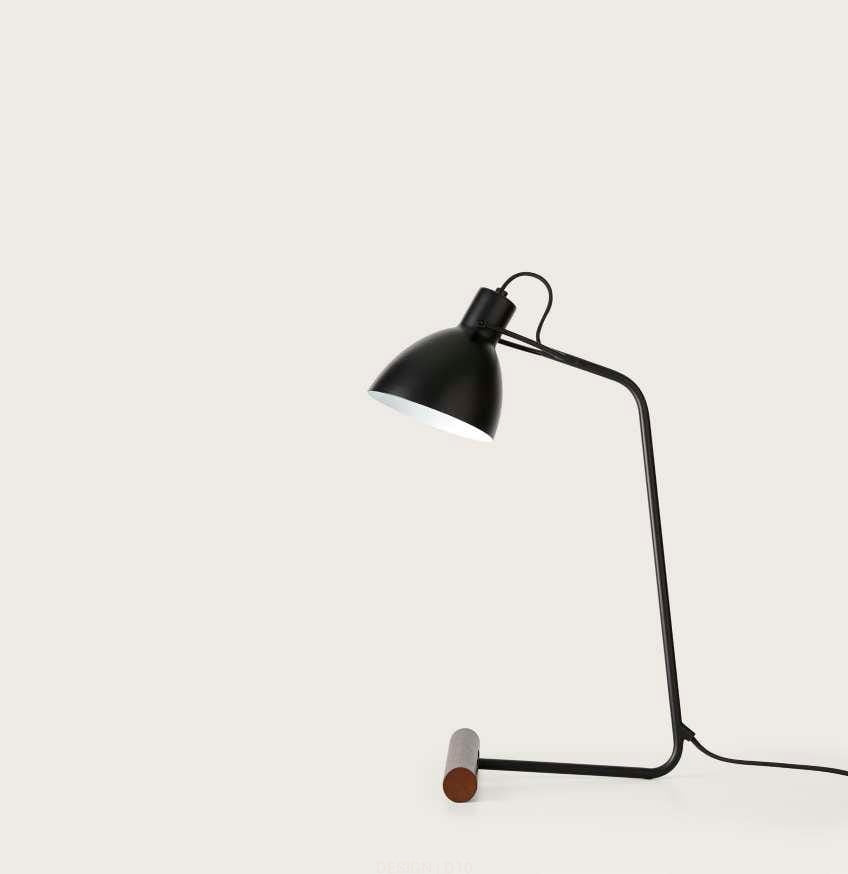 Aito – lampa stołowa