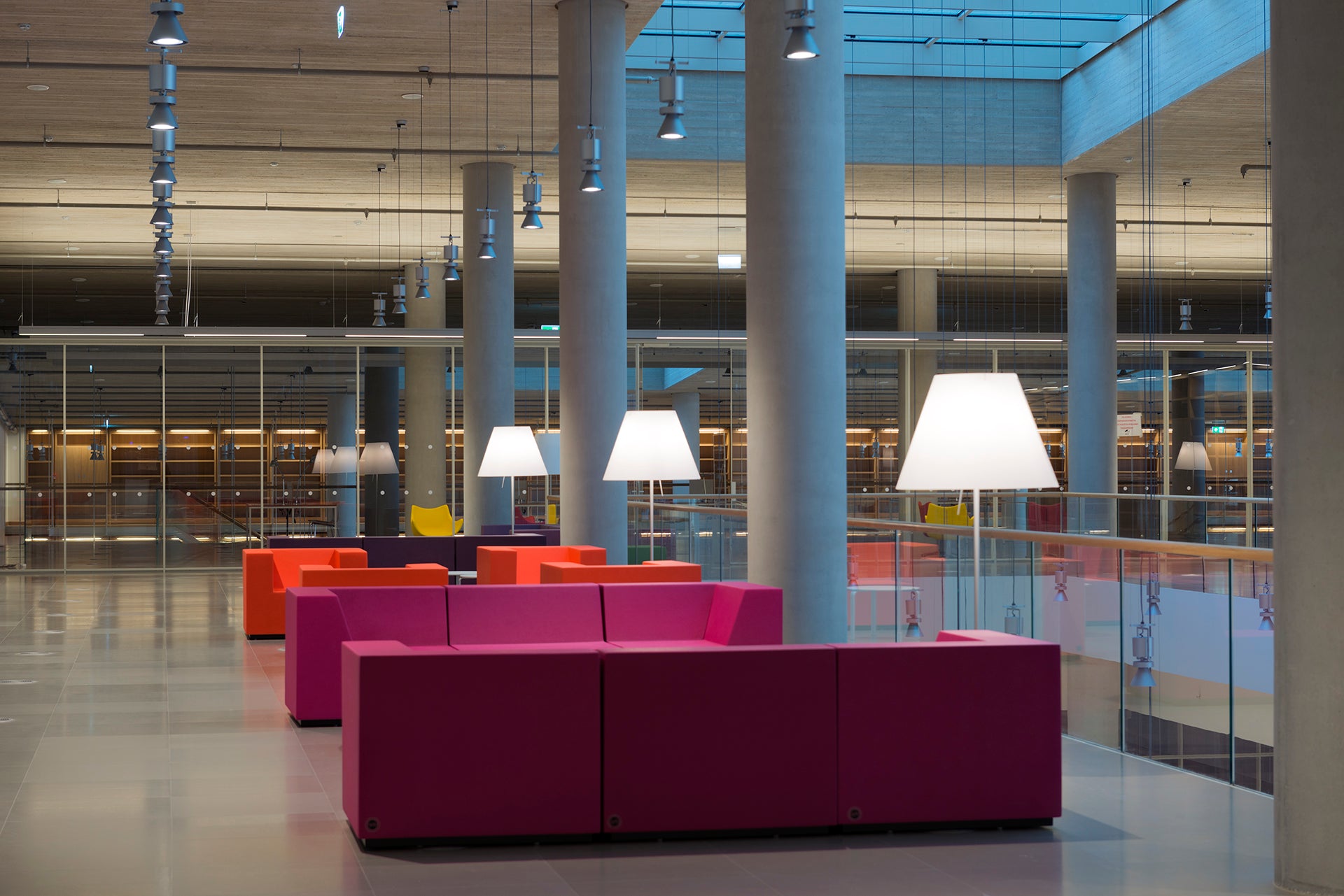 Lampa podłogowa Grande Costanza – Luceplan