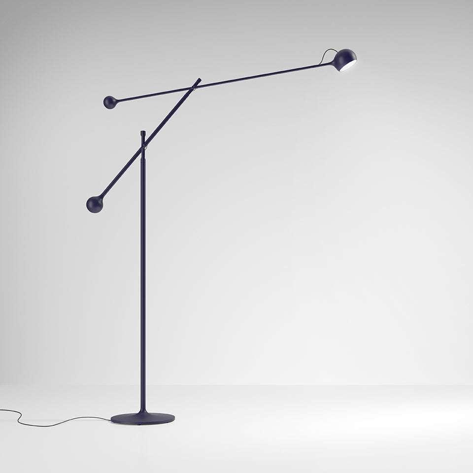 Ixa – antracytowa lampa podłogowa LED